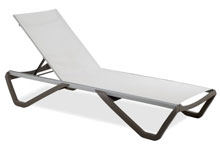Шезлонг Wave серо-коричневый с белой сеткой
