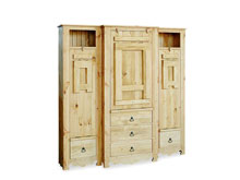 Шкаф трехдверный